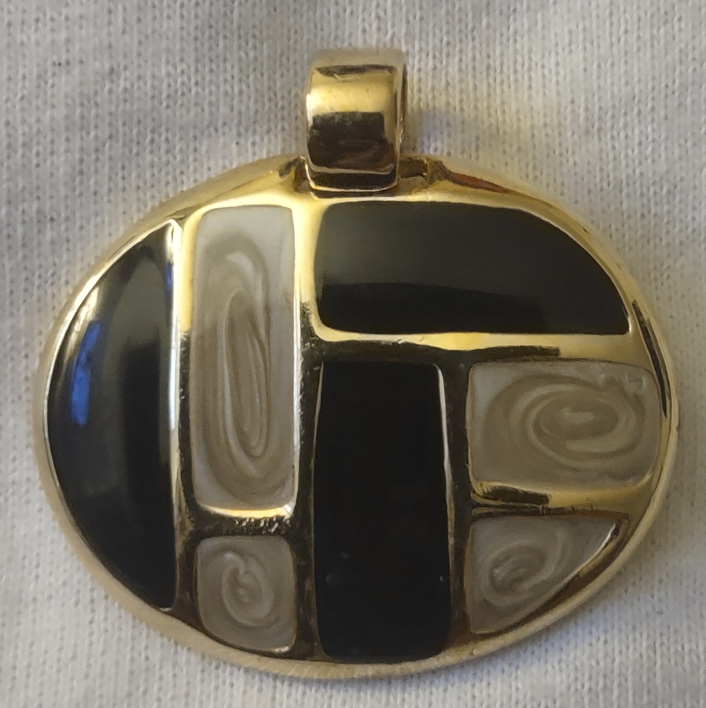 Vintage Gold Tone Pendant For Necklace